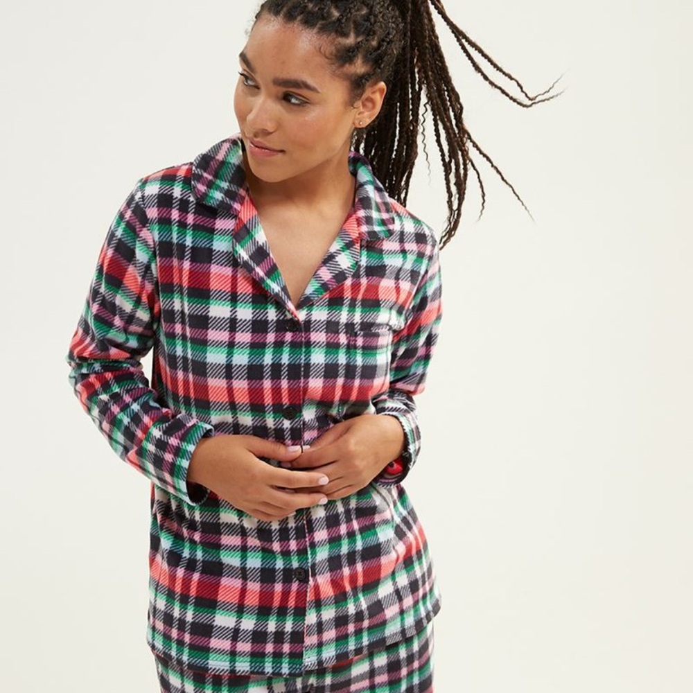 Vera Bradley
Cozy Pajama Top in Ribbons Plaid